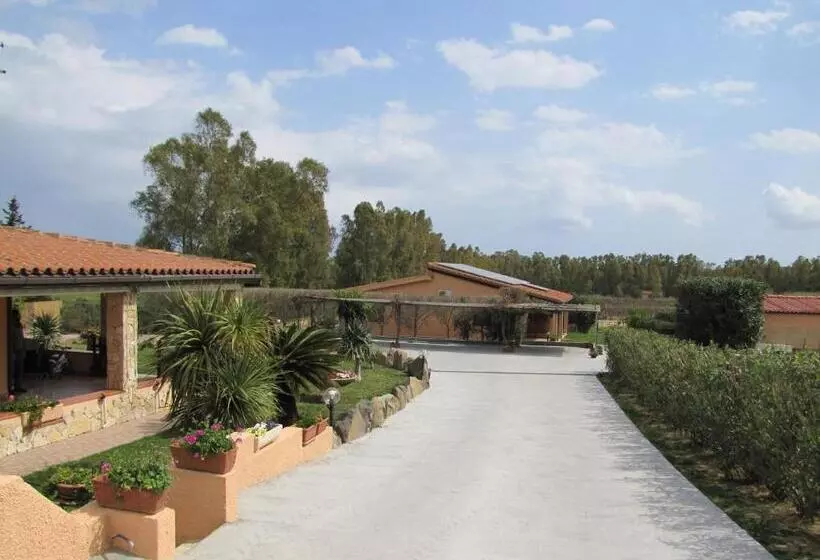 هتل B&b Monte Gruttas