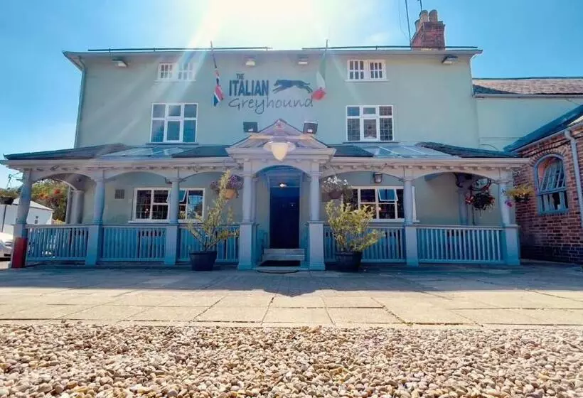 ホテル The Italian Greyhound