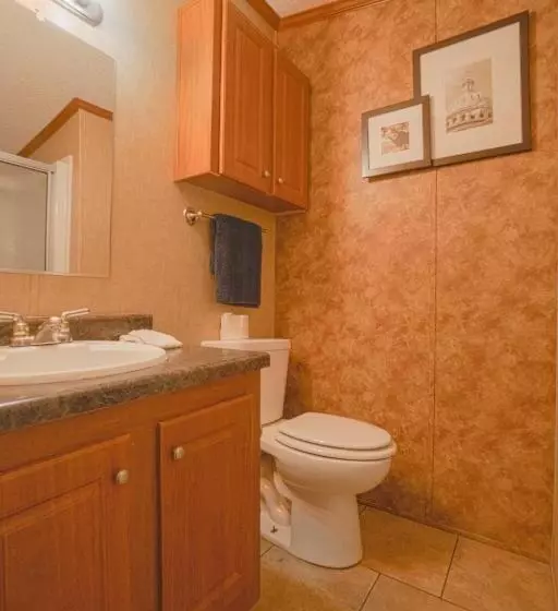 モーテル Grand Eagle Ford Lodge & Rv Park
