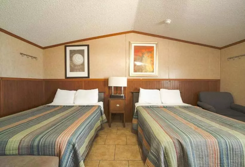 モーテル Grand Eagle Ford Lodge & Rv Park