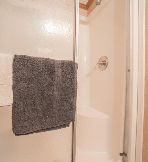 فندق على الطريق Grand Eagle Ford Lodge & Rv Park