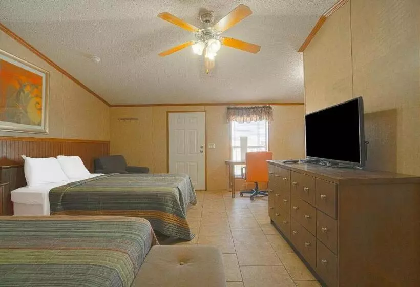 モーテル Grand Eagle Ford Lodge & Rv Park