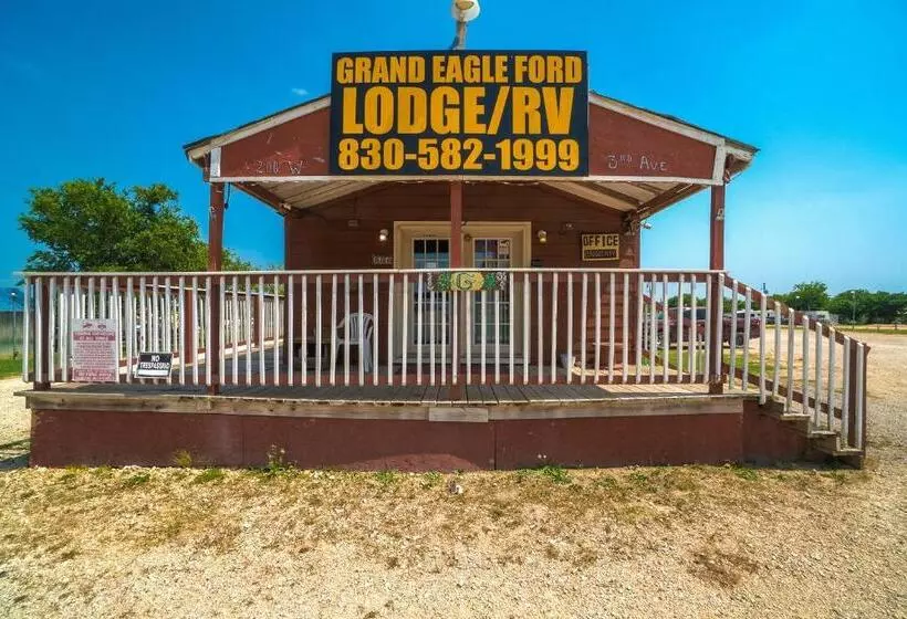 モーテル Grand Eagle Ford Lodge & Rv Park