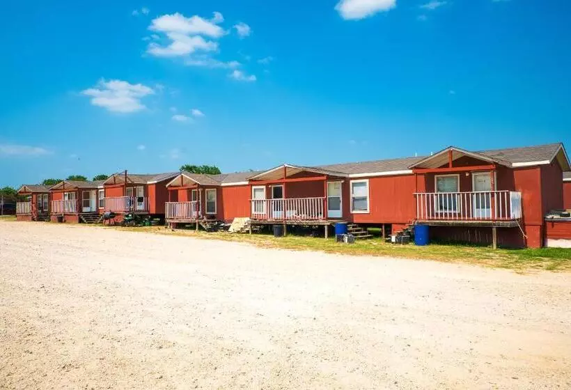 モーテル Grand Eagle Ford Lodge & Rv Park