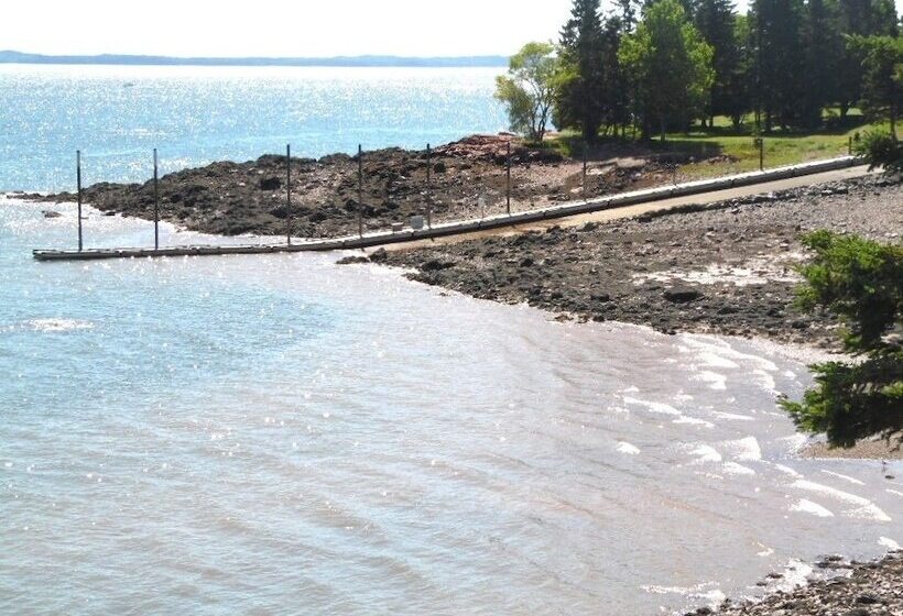 מוטל Redclyffe Shore Motor Inn