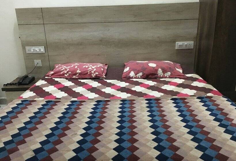 فندق Gold Residency Kurukshetra