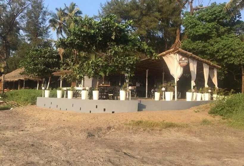 Hotelli Mamagoa Resort