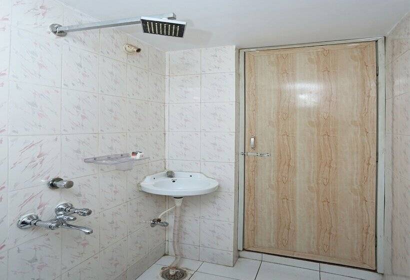 Oyo 11555 Hotel Punjab