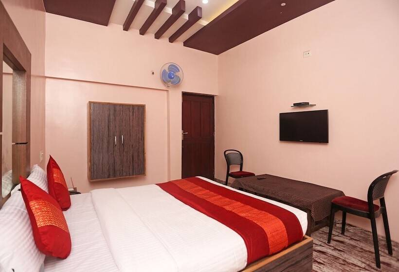 Oyo 11555 Hotel Punjab