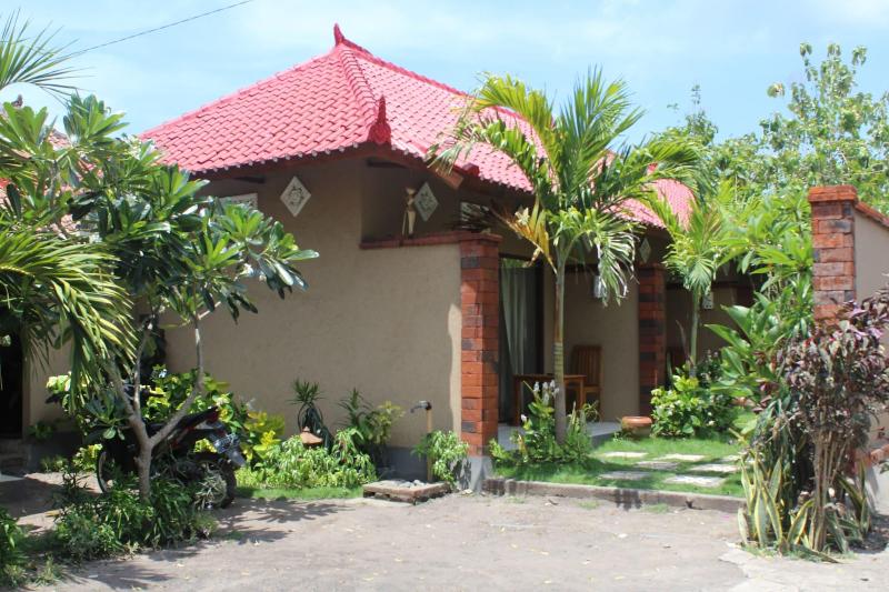 Общежитие Made Taro Menjangan Homestay