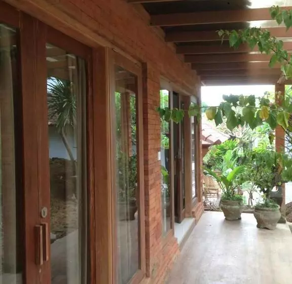 Aamiaismajoitus (B&B) Dedeane Ubud