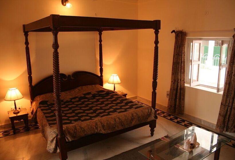 Отель Aamod Mudfort Kuchesar