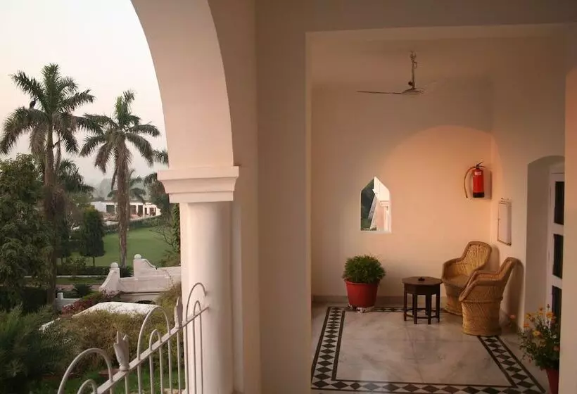 Hotelli Aamod Mudfort Kuchesar