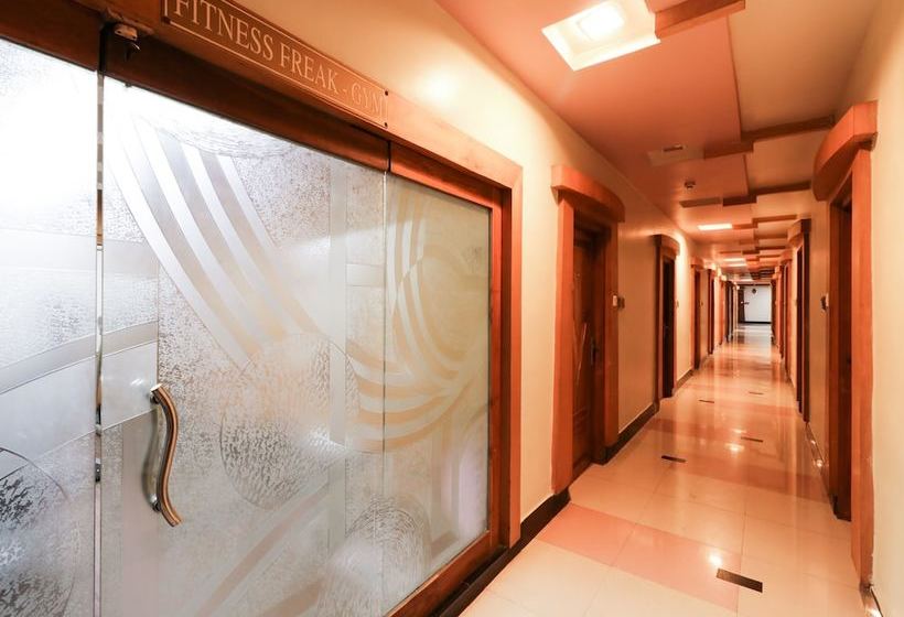 فندق Capital O 38707 Vijetha Inn