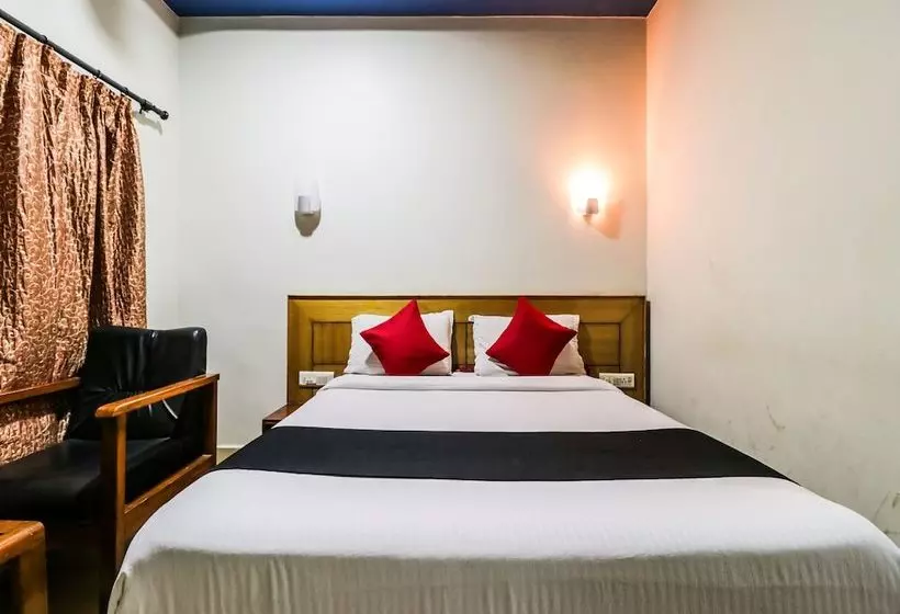 Hotelli Capital O 38707 Vijetha Inn