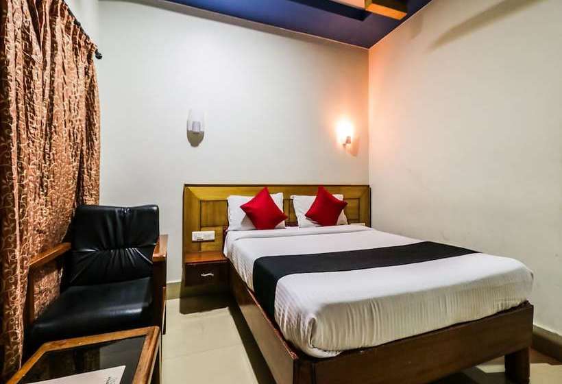 فندق Capital O 38707 Vijetha Inn