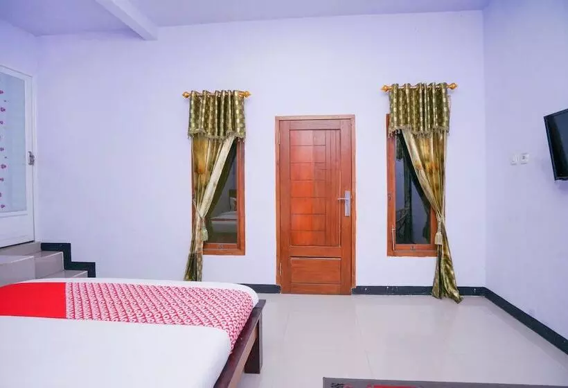 ホテル Family Homestay By Oyo Rooms