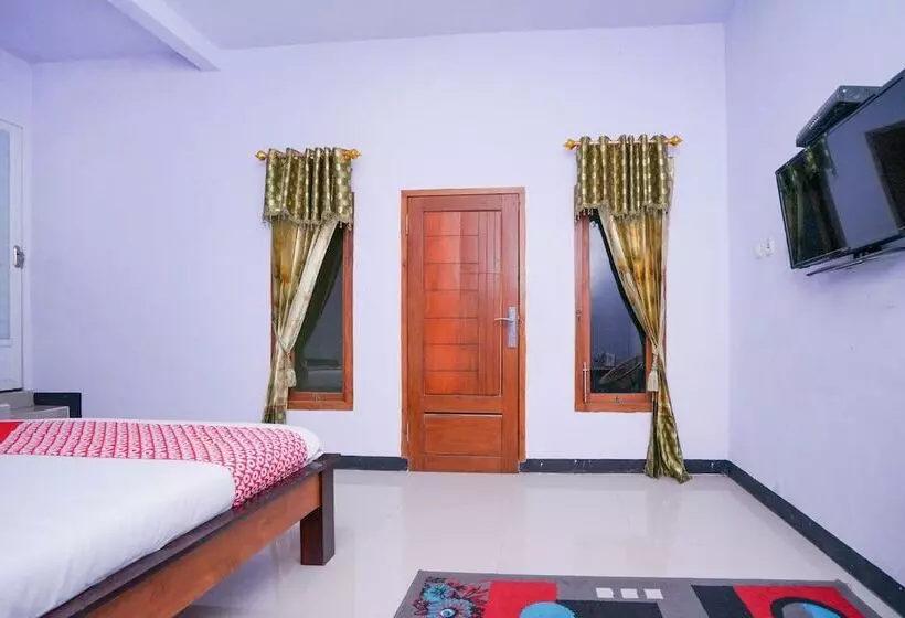 ホテル Family Homestay By Oyo Rooms