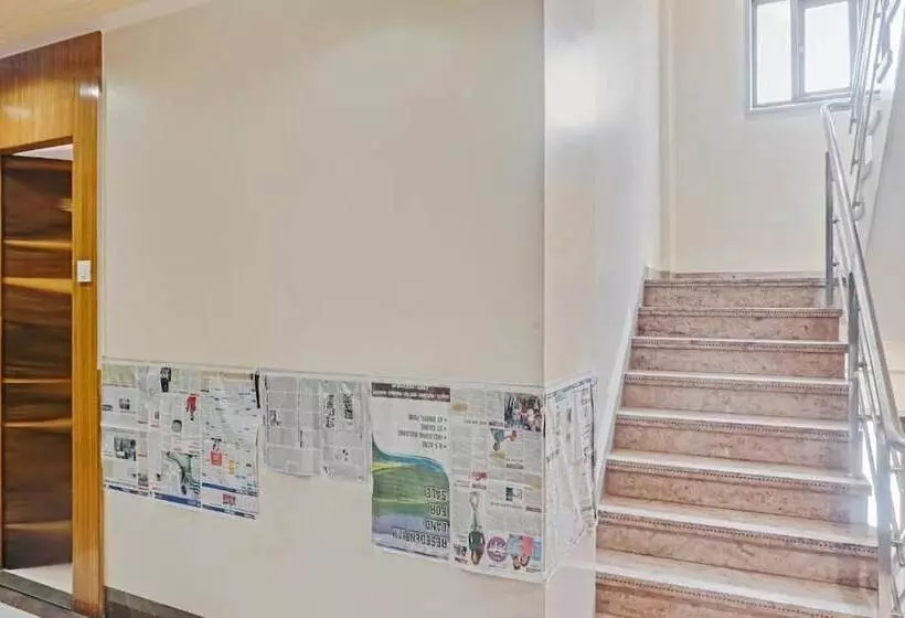 ホテル Maval Grand