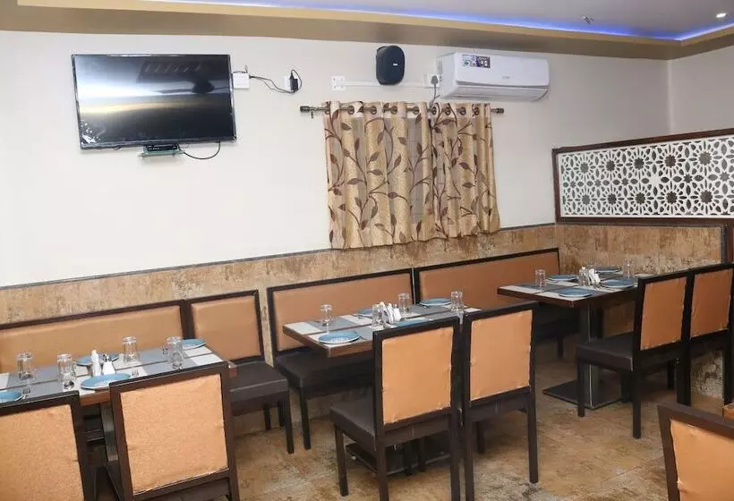 ホテル Pooja Residency