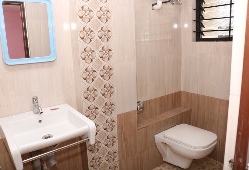 هتل Pooja Residency