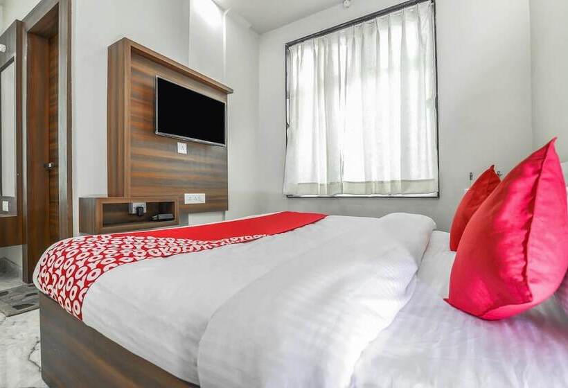 هتل Pooja Residency