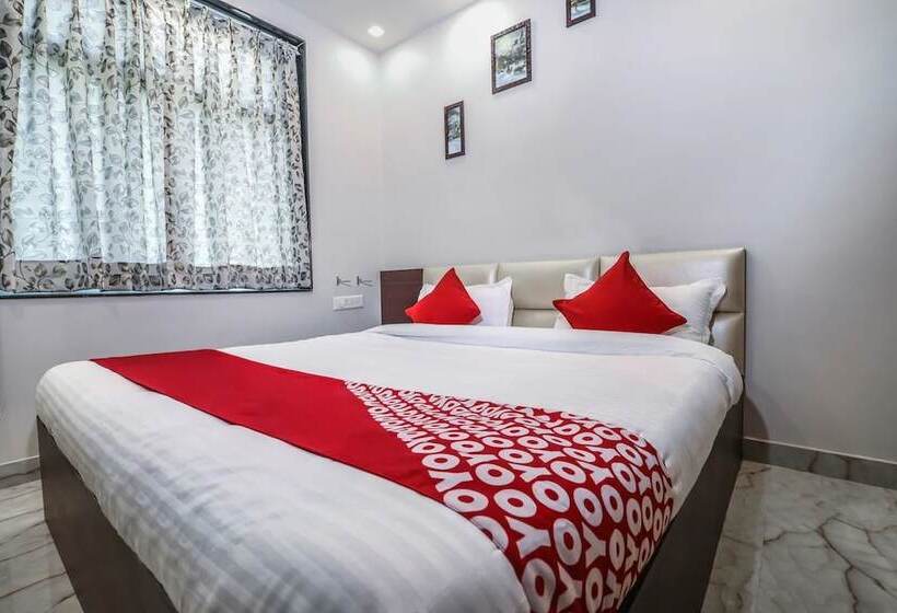 هتل Pooja Residency