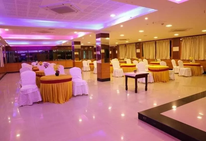 Hotelli Pvk Grand Dindigul