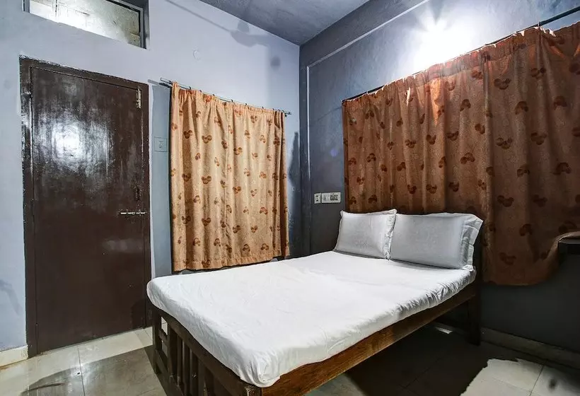 ホテル Spot On 37197 Mallya Residency