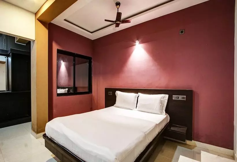 ホテル Spot On 37197 Mallya Residency