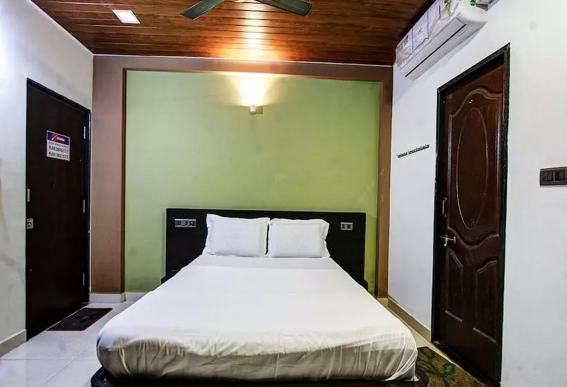 ホテル Spot On 37197 Mallya Residency