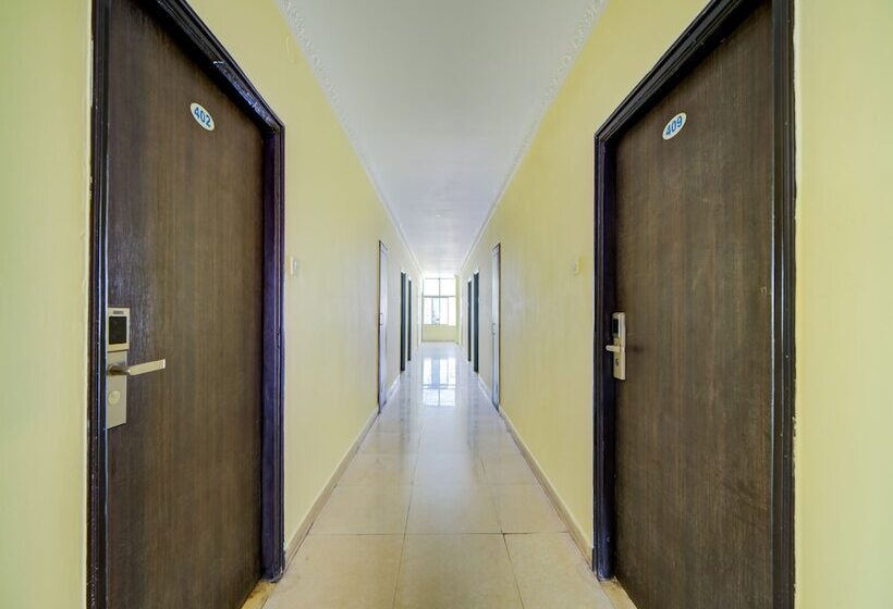 酒店 Srs Regency By Oyo Rooms