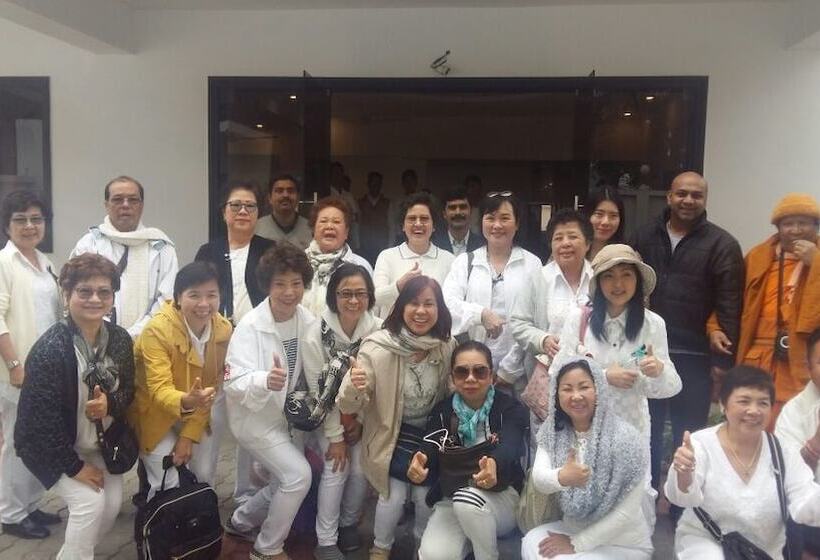 酒店 The Lotus Sutra