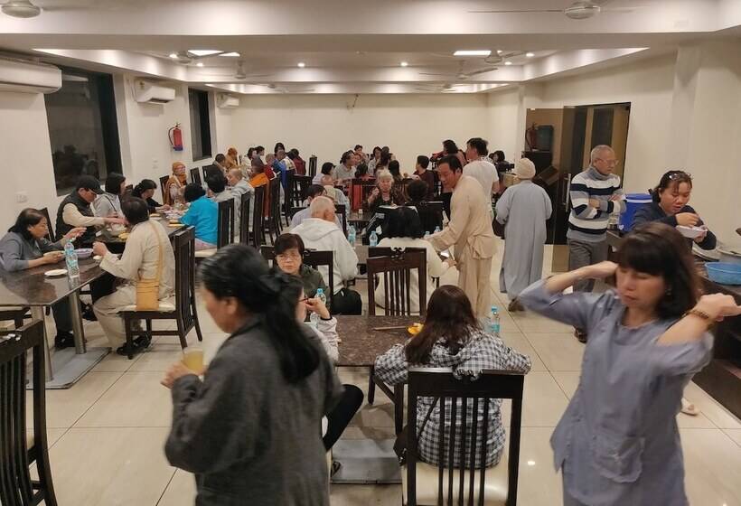 酒店 The Lotus Sutra