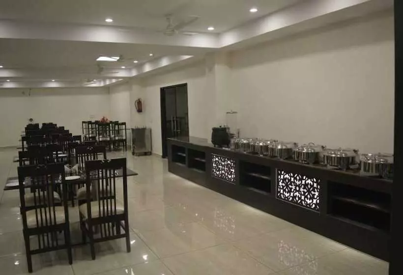 Hotelli The Lotus Sutra