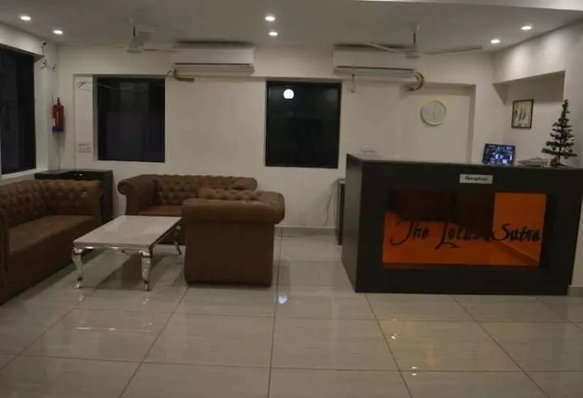 Hotelli The Lotus Sutra