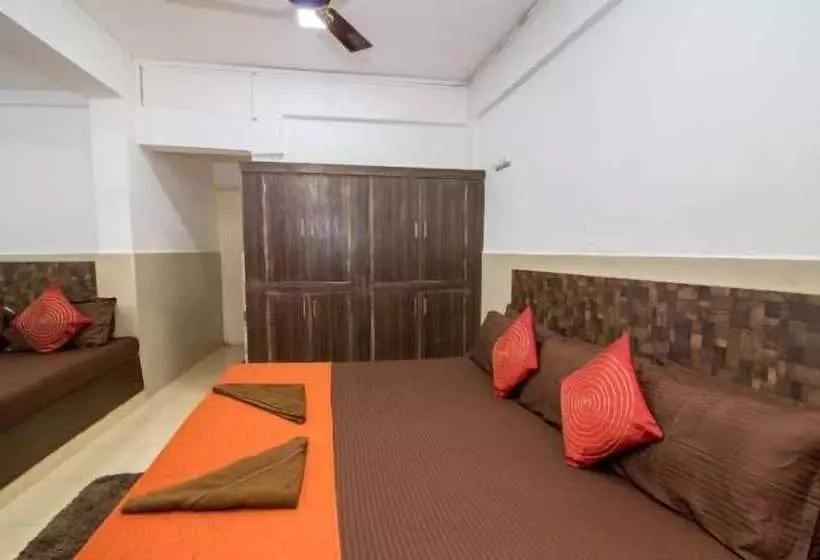 Hotelli Travellers Inn