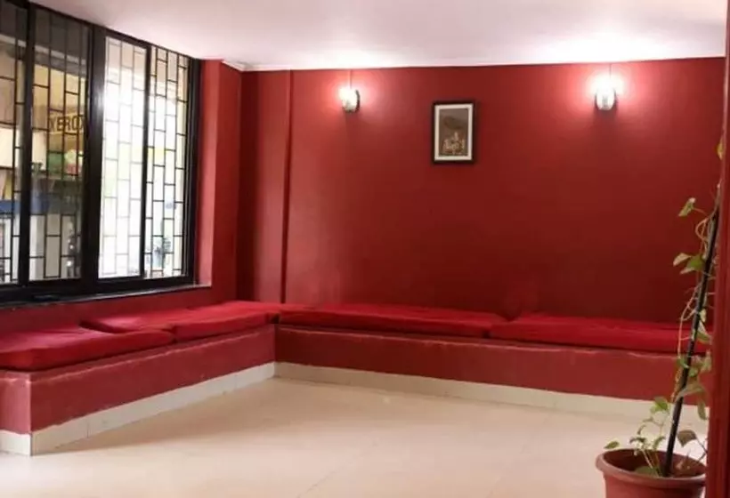 Hotelli Travellers Inn