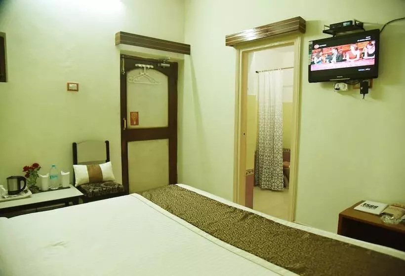 Hotelli Rnb Select Vijay Delux