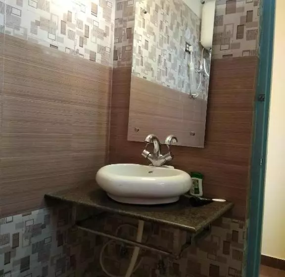 Hotelli Zero Mile Rooms