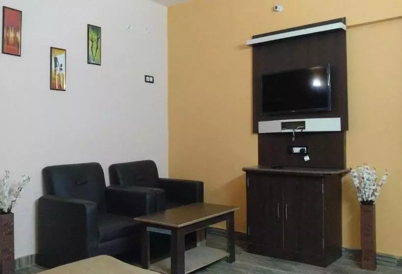 Hotelli Zero Mile Rooms