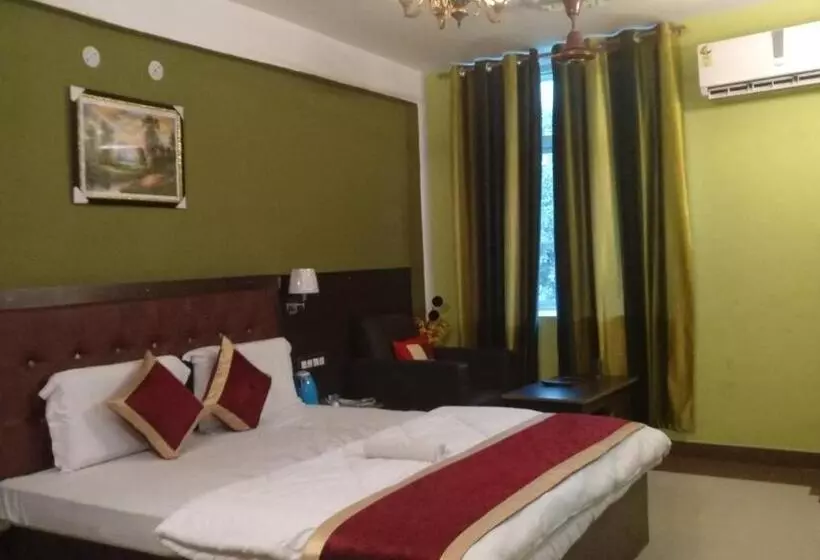 Hotelli Zero Mile Rooms