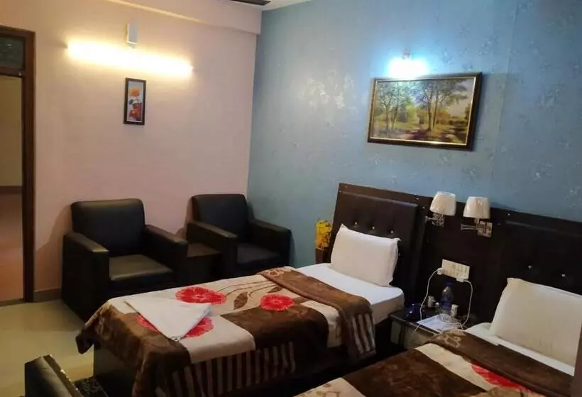 Hotelli Zero Mile Rooms