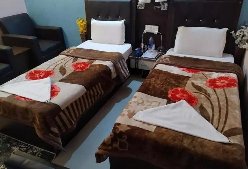 Hotelli Zero Mile Rooms