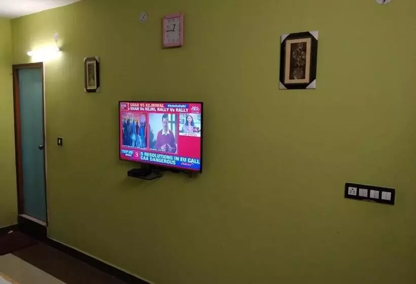 Hotelli Zero Mile Rooms