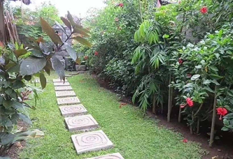 ペンション Bali Sari Homestay