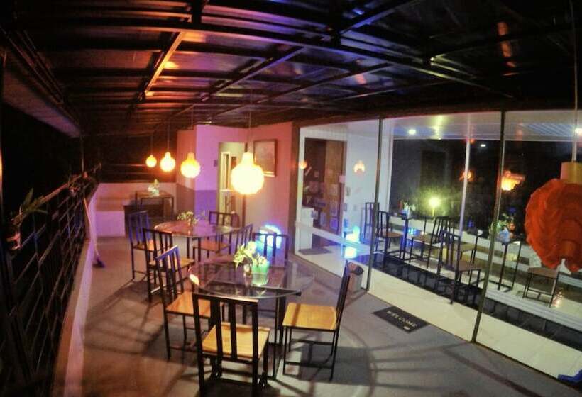 ペンション Bromo Ecolodge