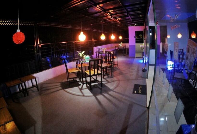 ペンション Bromo Ecolodge