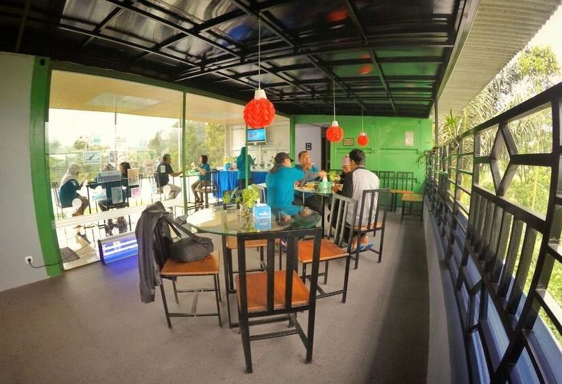 ペンション Bromo Ecolodge