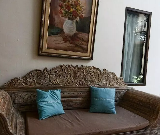 ペンション Kelapa Guest House